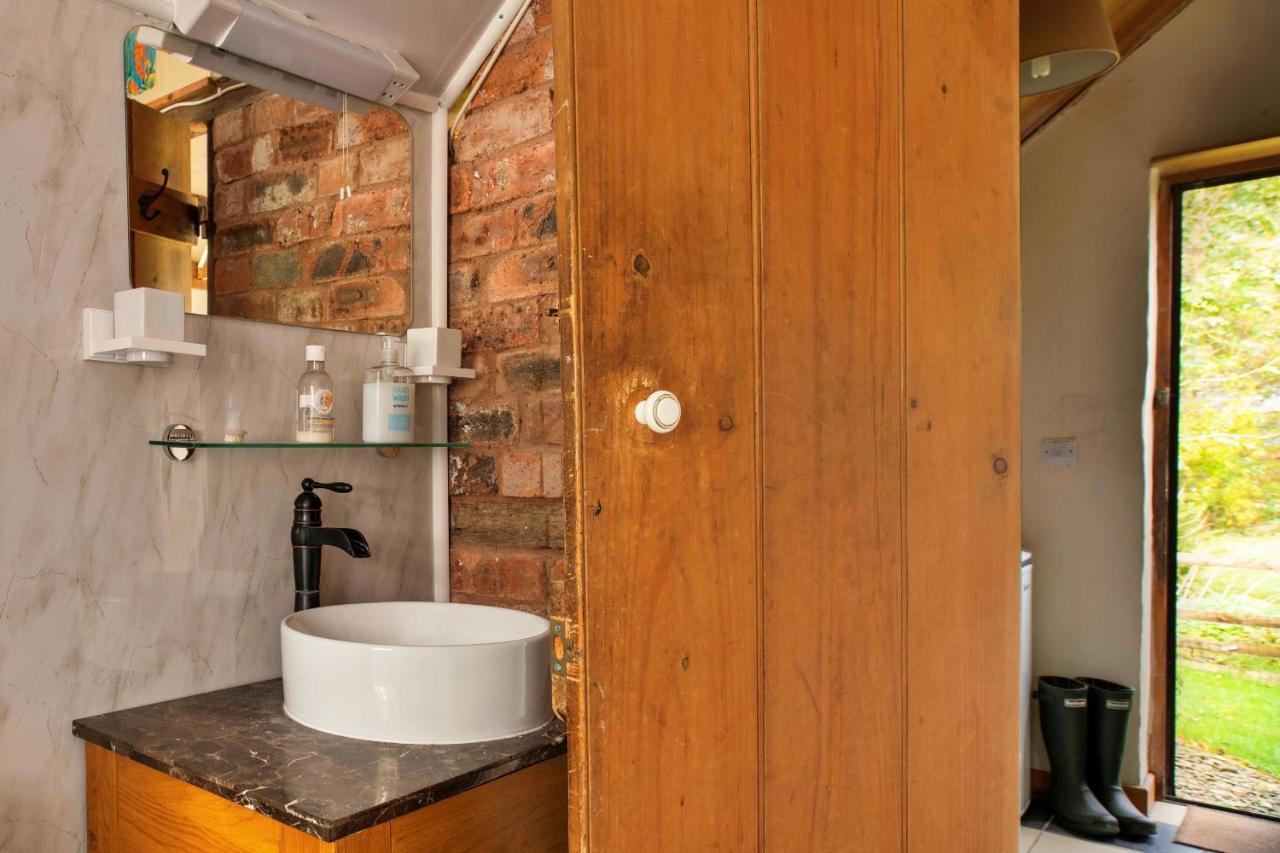 Finest Retreats - Great Cantal Granary Llandrindod Wells Esterno foto